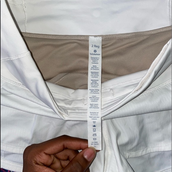 Lululemon Speed Up Short 2.5” - Picture 4 of 8